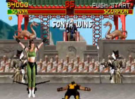 Sonya Blade Mortal Kombat 1992 pose de victoria